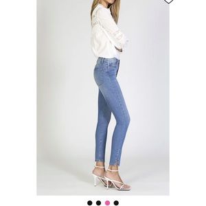 NWT Black Orchid Kate super high rise, raw hem .